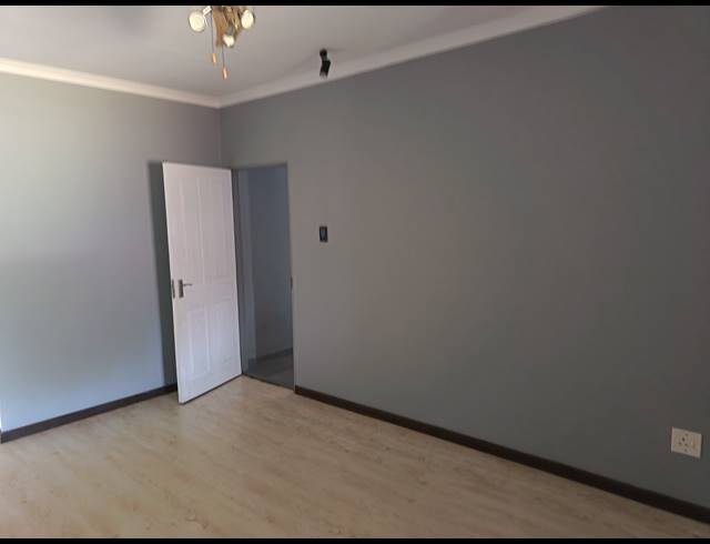 3 BEDROOM HOUSE FOR SALE IN ROTHDENE
